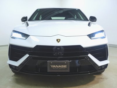 صورة 2 لـ 2023 Lamborghini URUS