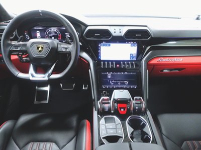 صورة مصغرة 12 لـ 2023 Lamborghini URUS