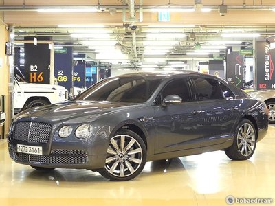 BENTLEY FLYING SPUR - 1