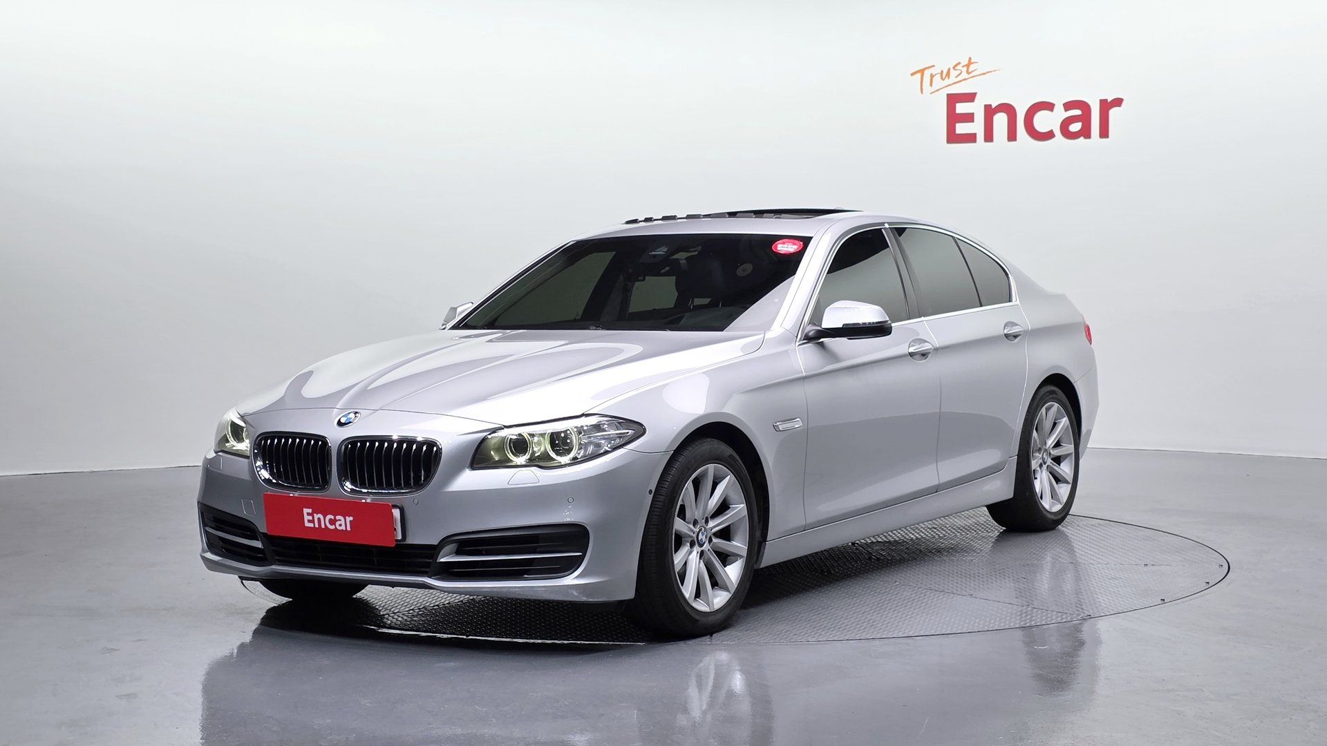 BMW 5 SERIES - View 1