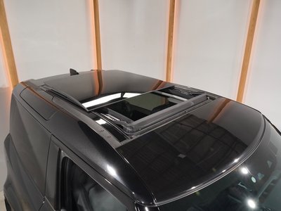 LAND ROVER DEFENDER 2023 thumbnail 30