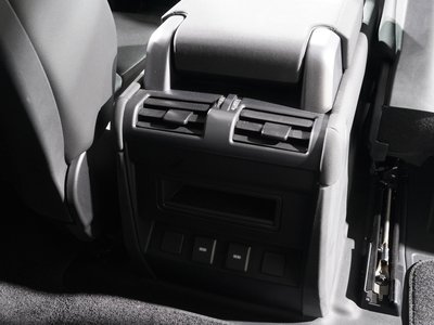 LAND ROVER DEFENDER 2023 thumbnail 22