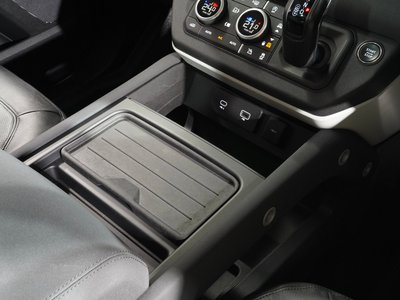 LAND ROVER DEFENDER 2023 thumbnail 40