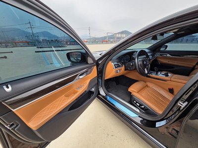 BMW 7 SERIES - 9