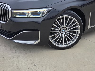 BMW 7 SERIES - 2