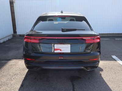 AUDI Q8 - 5