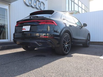 AUDI Q8 - 4