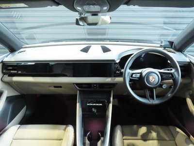 2026 Porsche MACAN 缩略图 15