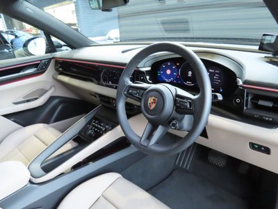 صورة 10 لـ 2026 Porsche MACAN