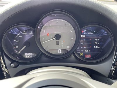 PORSCHE MACAN - 9