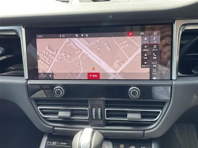 PORSCHE MACAN - 6