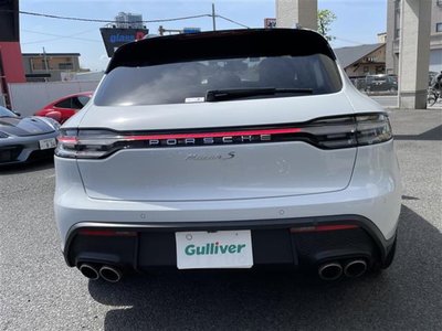 PORSCHE MACAN - 3