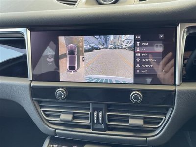 PORSCHE MACAN - 7