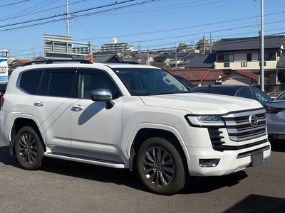 TOYOTA LAND CRUISER 300 - 8