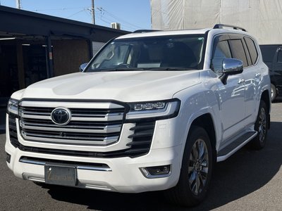 TOYOTA LAND CRUISER 300 - 1