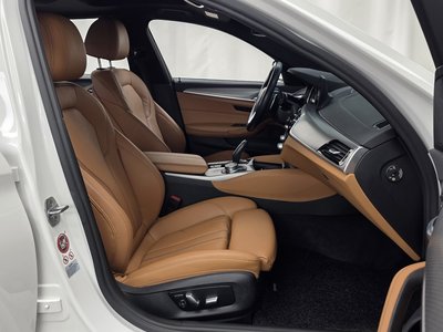 2017 BMW 5 SERIES thumbnail 11