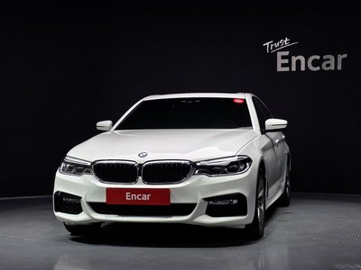 2017 BMW 5 SERIES — фото 2
