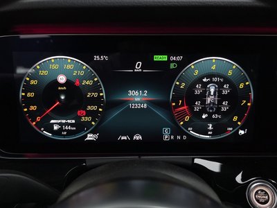 MERCEDES-BENZ GT AMG - 8