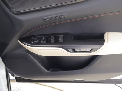 2022 Lexus NX — миниатюра 15