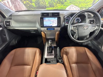 TOYOTA LAND CRUISER PRADO - 2