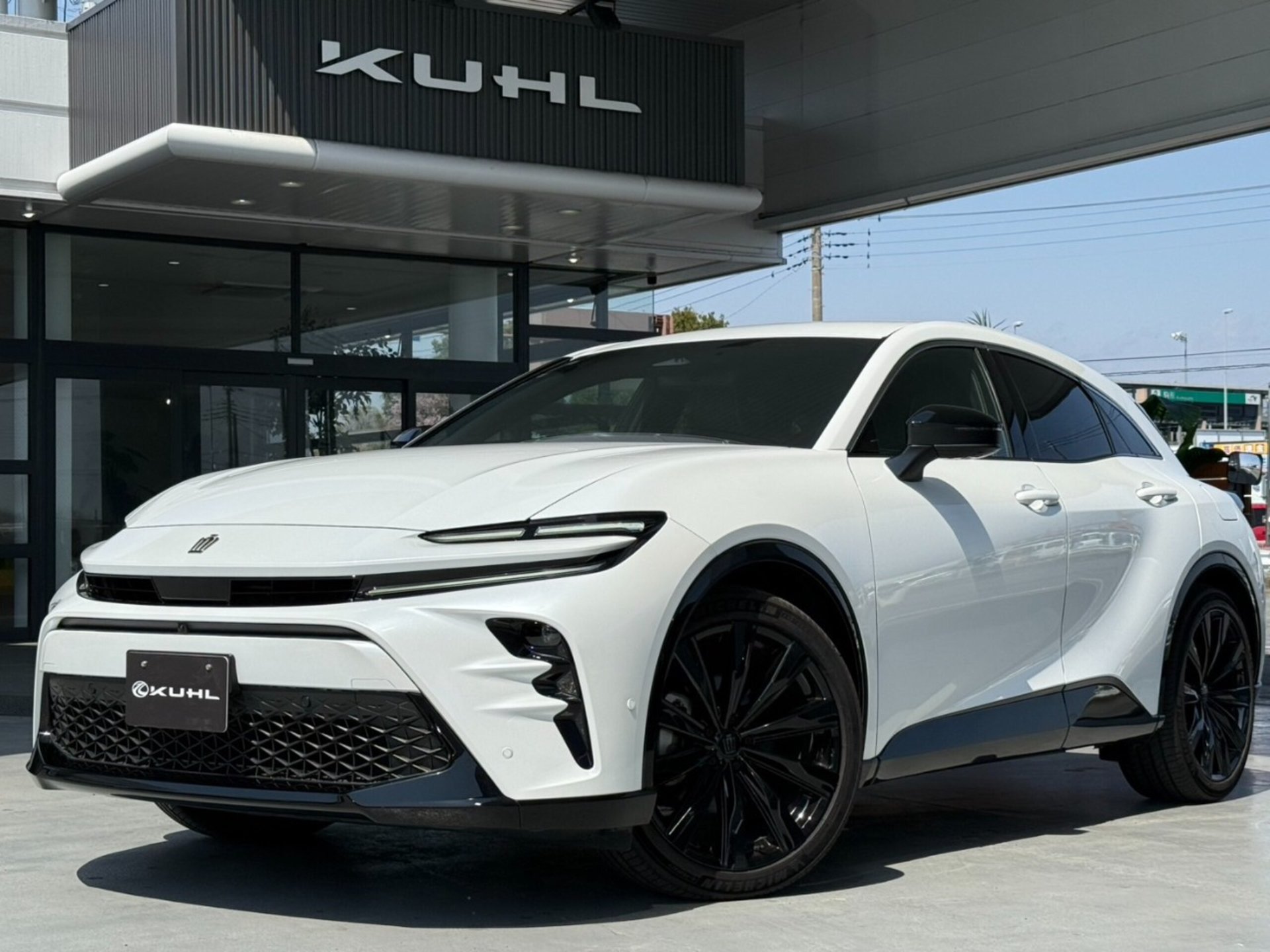 TOYOTA CROWN SPORT - View 1