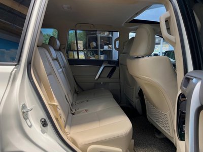 TOYOTA LAND CRUISER PRADO - 10