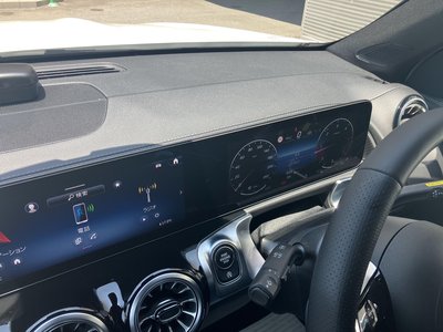 2025 Mercedes-BENZ GLB 缩略图 27