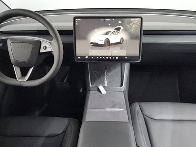 TESLA MODEL Y - 5