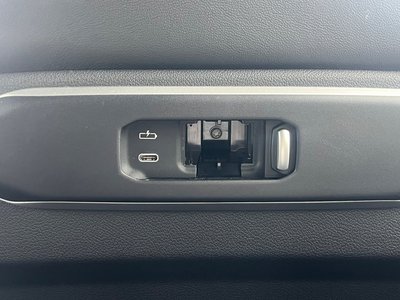 2025 BMW X5 thumbnail 24