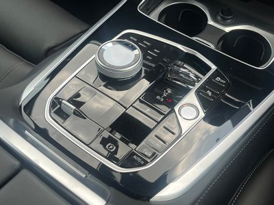 2025 BMW X5 thumbnail 13