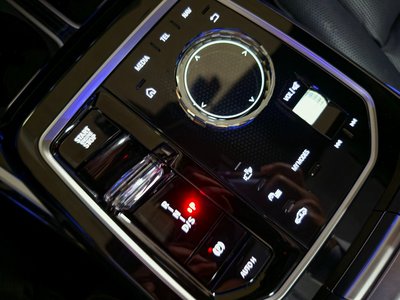 2025 BMW 7 SERIES — фото 9
