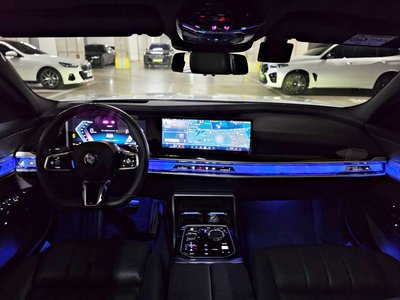 2025 BMW 7 SERIES — фото 4