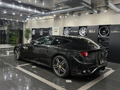 صورة 3 لـ 2011 Ferrari FF