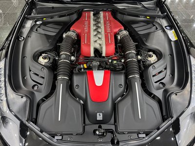 2011 Ferrari FF thumbnail 16