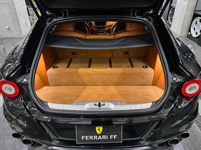 2011 Ferrari FF thumbnail 13