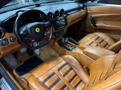صورة 8 لـ 2011 Ferrari FF