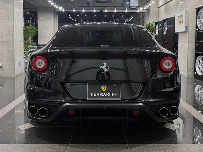 صورة 6 لـ 2011 Ferrari FF