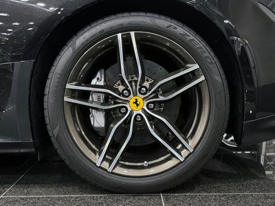 2011 Ferrari FF thumbnail 14