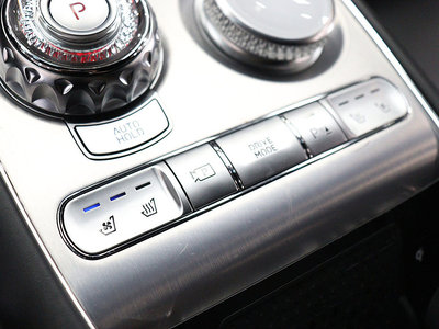 صورة 9 لـ 2022 Genesis G90 (RS4)
