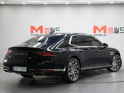صورة 2 لـ 2022 Genesis G90 (RS4)