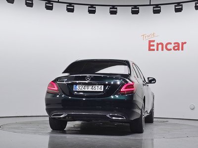 2019 Mercedes-BENZ C-CLASS photo 3