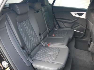 AUDI Q8 - 9
