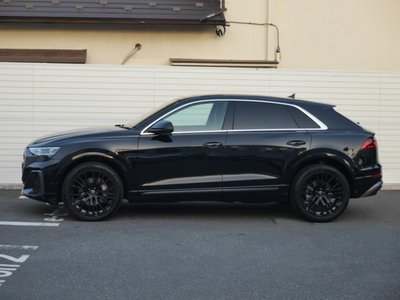 AUDI Q8 - 4