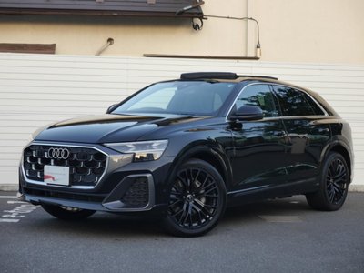 AUDI Q8 - 1