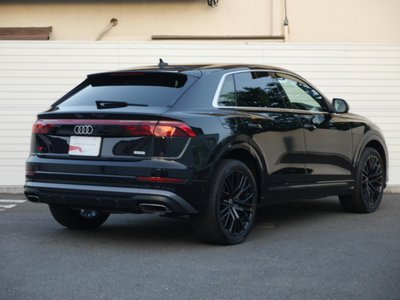 AUDI Q8 - 5