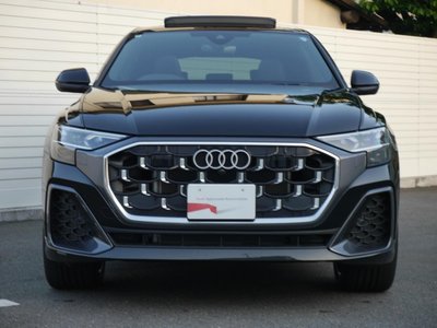 AUDI Q8 - 3