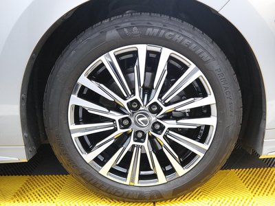 صورة مصغرة 33 لـ 2024 Lexus LM