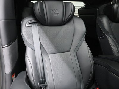صورة مصغرة 57 لـ 2024 Lexus LM