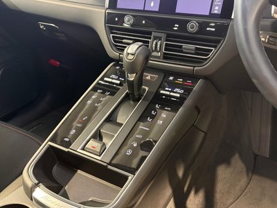 صورة مصغرة 30 لـ 2023 Porsche MACAN