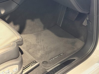 صورة مصغرة 35 لـ 2023 Porsche MACAN